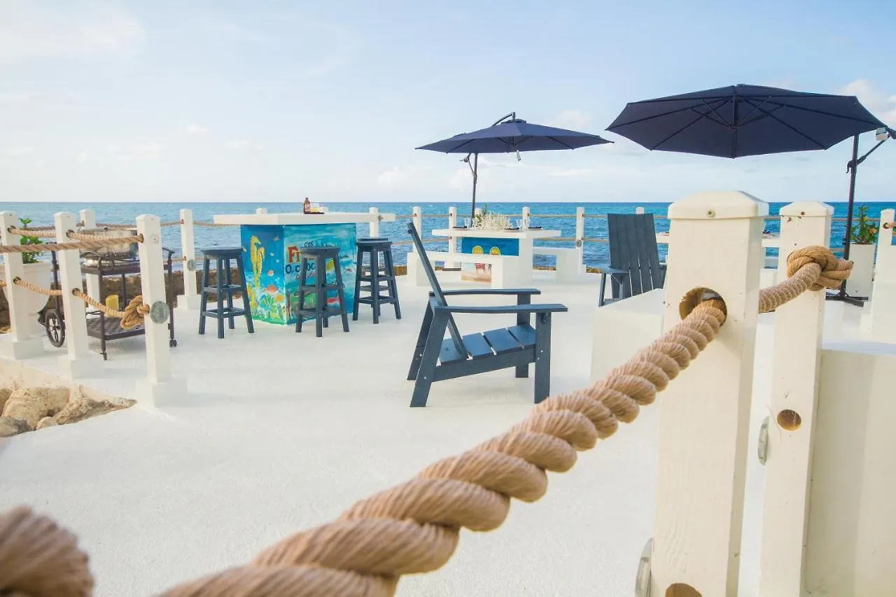 Hotel Edgewater Beach Villa - Beach Front, Close To All Attractions St Mary Jamaica