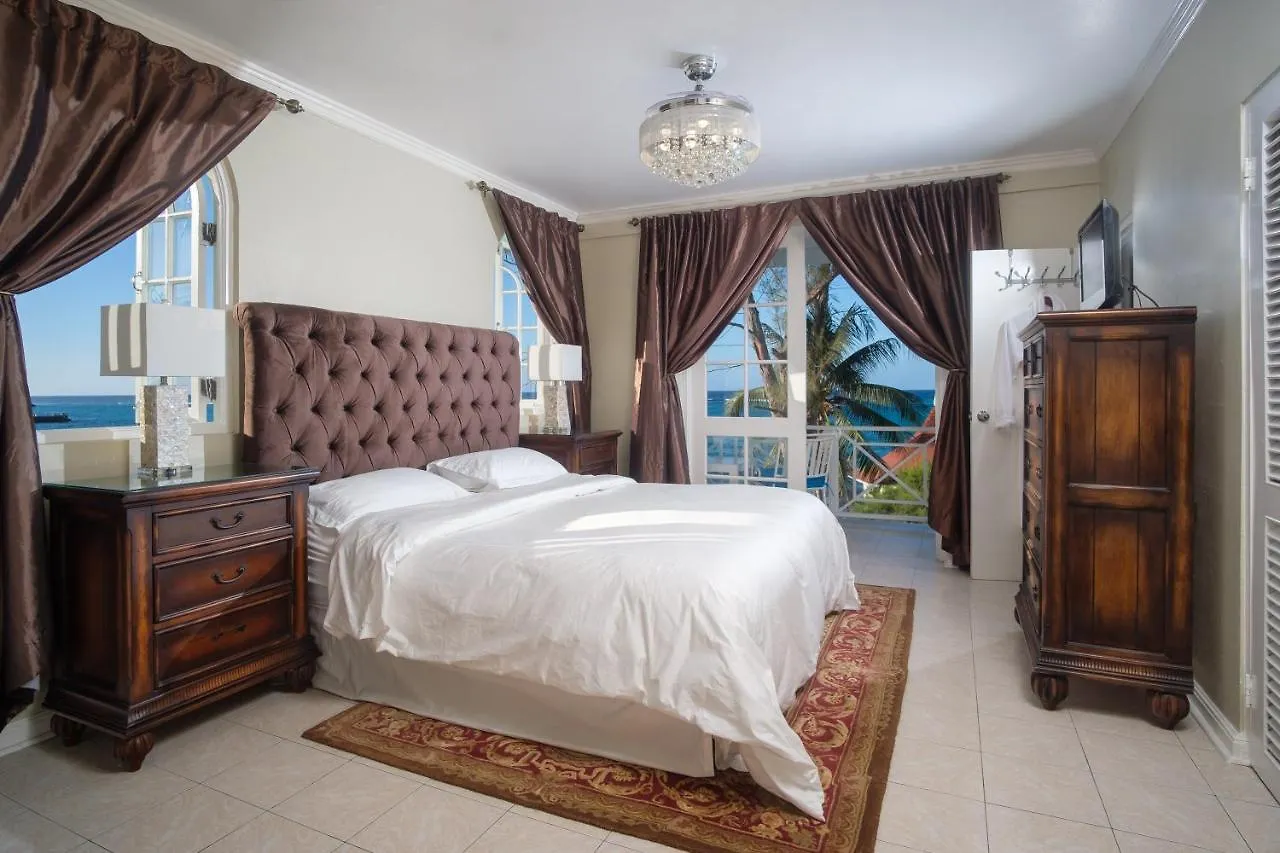 Hotel Edgewater Beach Villa - Beach Front, Close To All Attractions St Mary