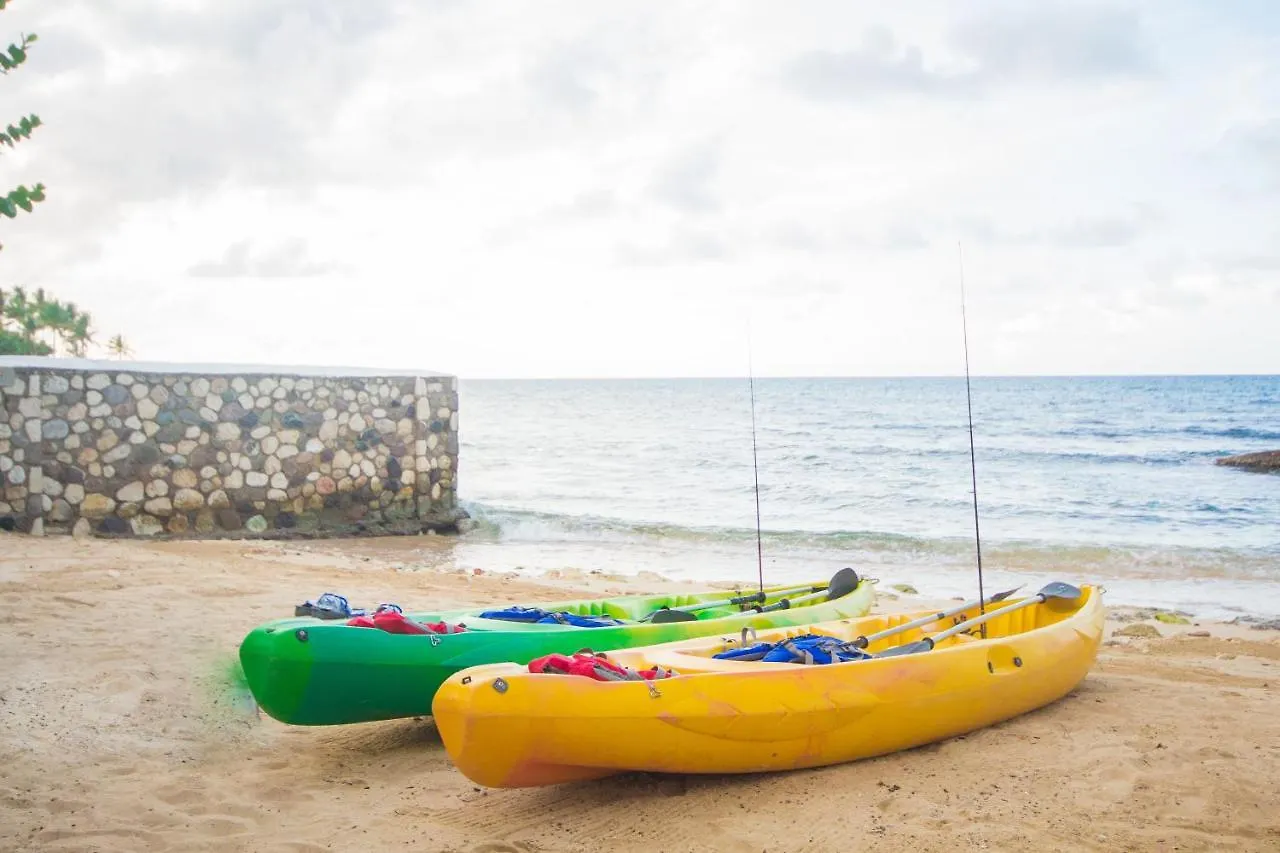 Edgewater Beach Villa - Beach Front, Close To All Attractions St Mary Hotel
