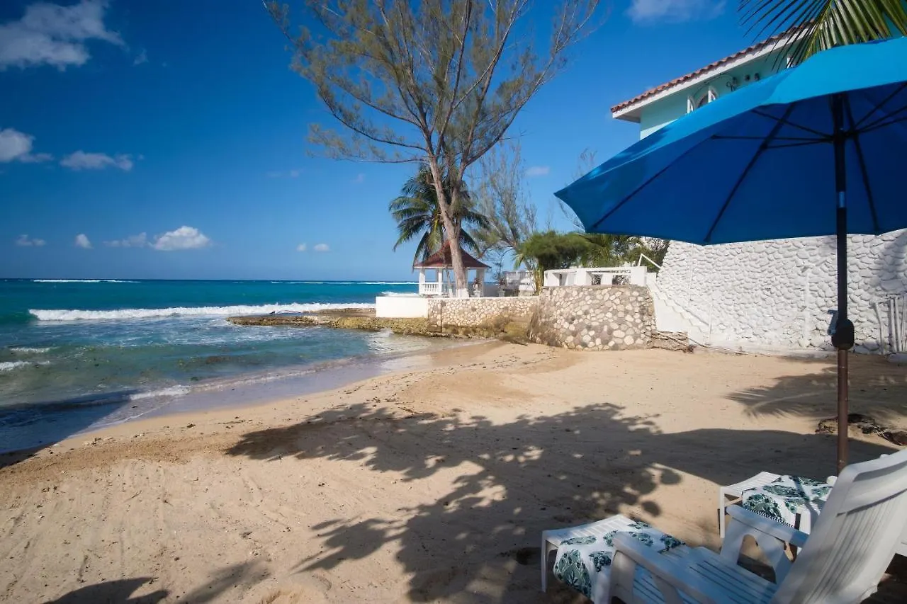 Edgewater Beach Villa - Beach Front, Close To All Attractions St Mary 0*,  Jamaica