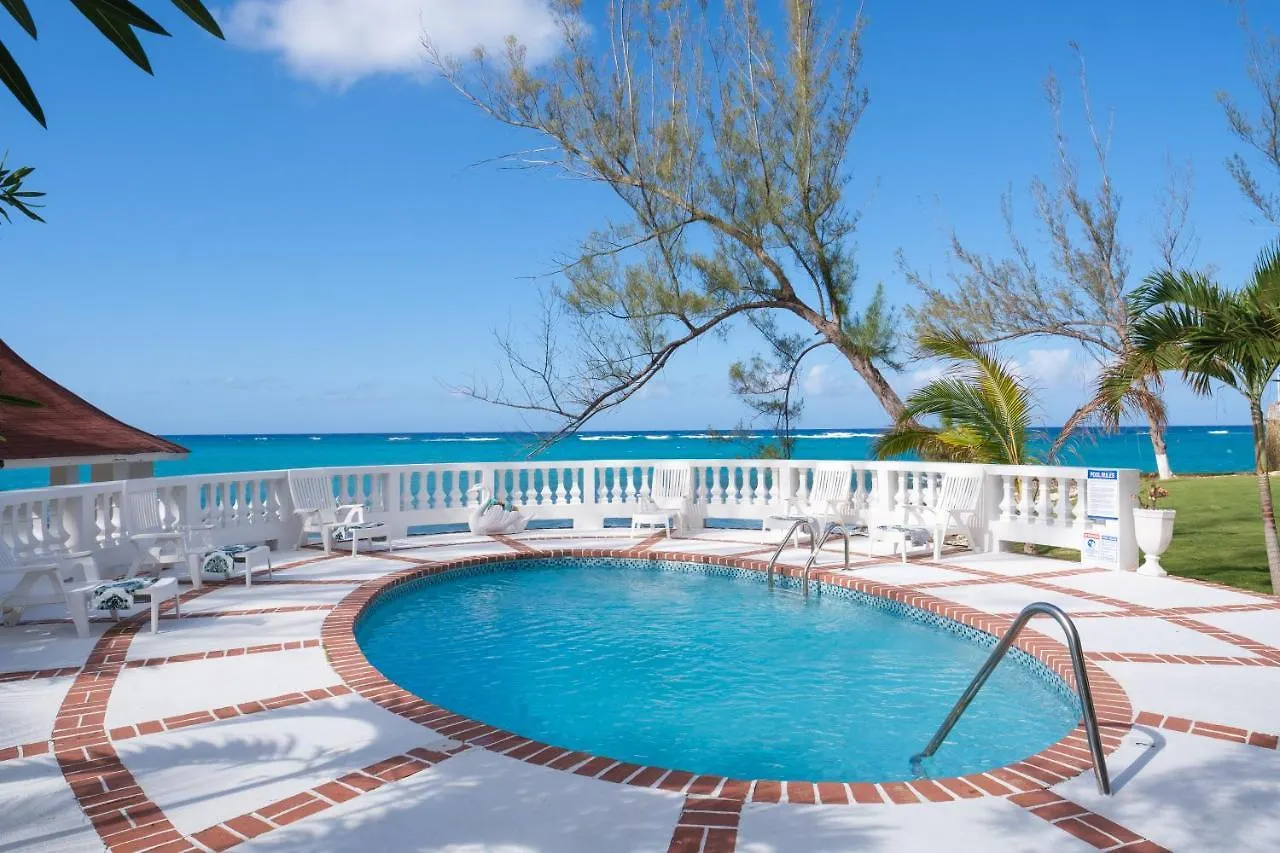Edgewater Beach Villa - Beach Front, Close To All Attractions St Mary Hotel
