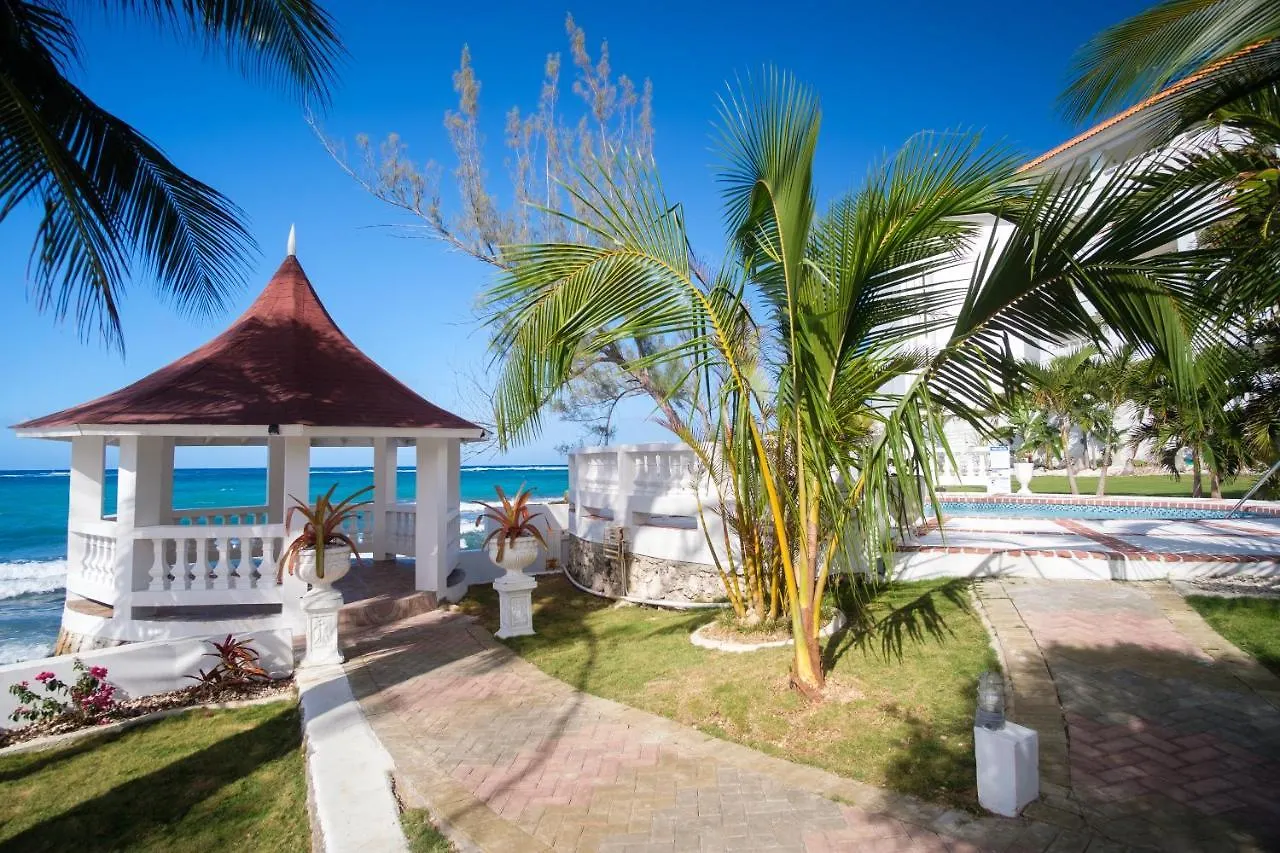 Hotel Edgewater Beach Villa - Beach Front, Close To All Attractions St Mary Jamaica