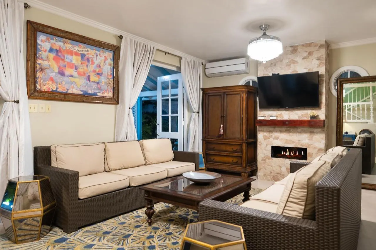 Edgewater Beach Villa - Beach Front, Close To All Attractions St Mary 0*,