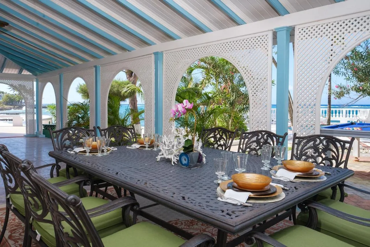 Edgewater Beach Villa - Beach Front, Close To All Attractions St Mary
